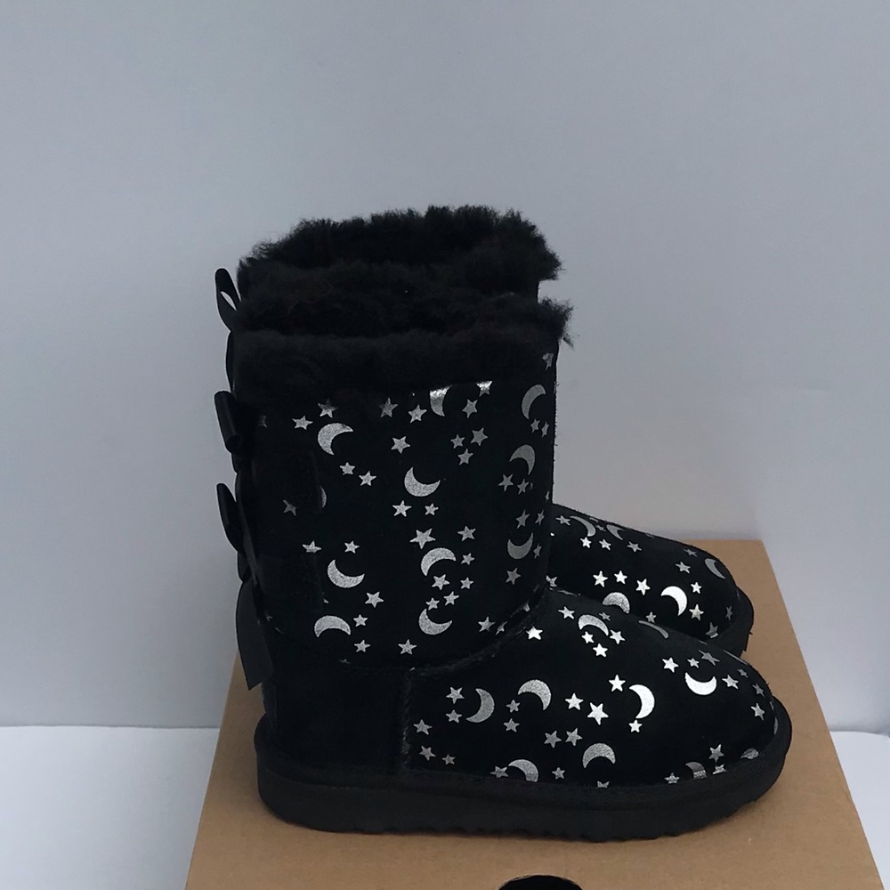 UGG Bailey Bow Moon and Stars - Picture 4 of 8